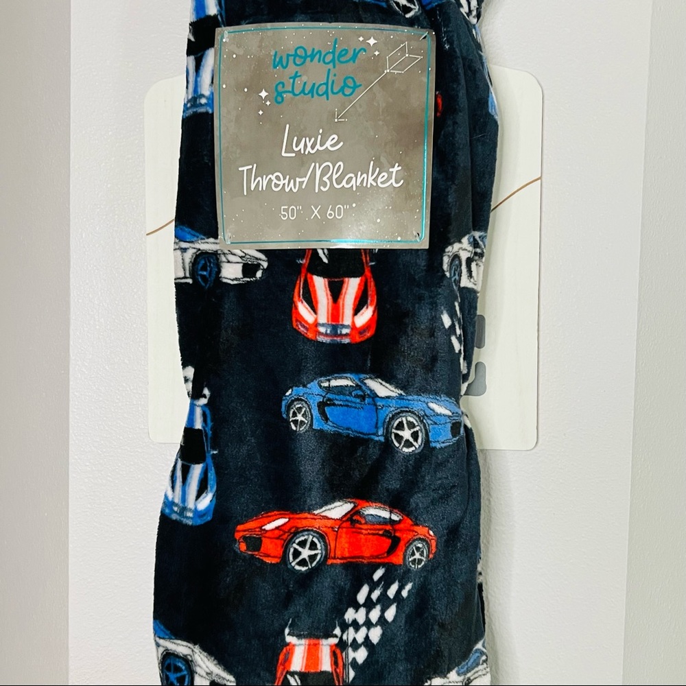 WONDER STUDIO RACECAR THROW BLANKET - NWT